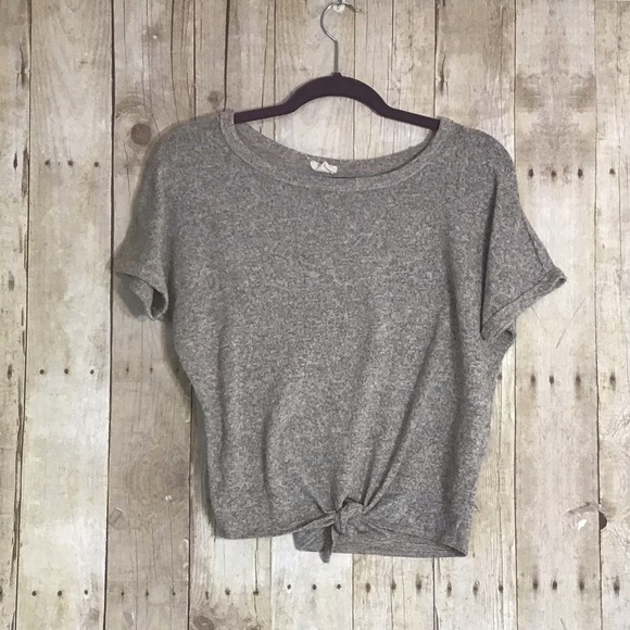 Caution to the Wind Tied Shirt - Picture 4 of 8